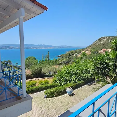 Aparthotel Metaxatos 4*