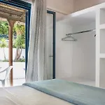 Metaxatos Aparthotel 4*