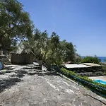 Aparthotel Metaxatos 4*