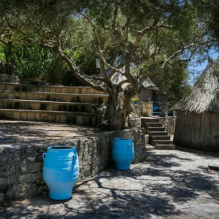 Hotel apartamentowy Metaxatos