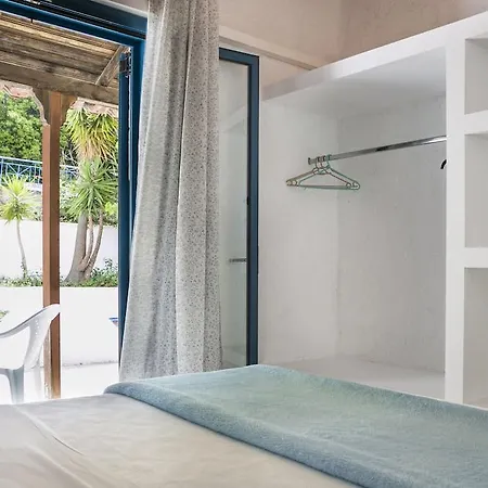 Metaxatos Apartmanhotel 4*