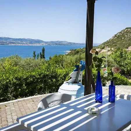 Hotel apartamentowy Metaxatos