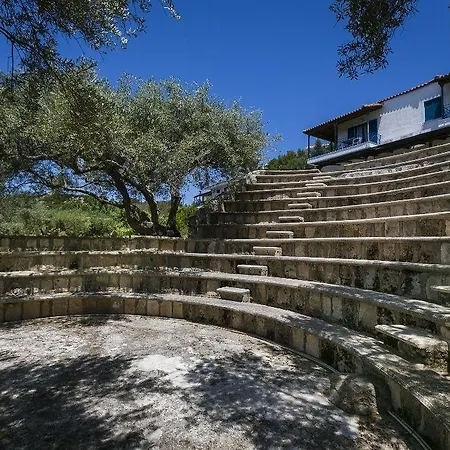 Hotel apartamentowy Metaxatos 4*