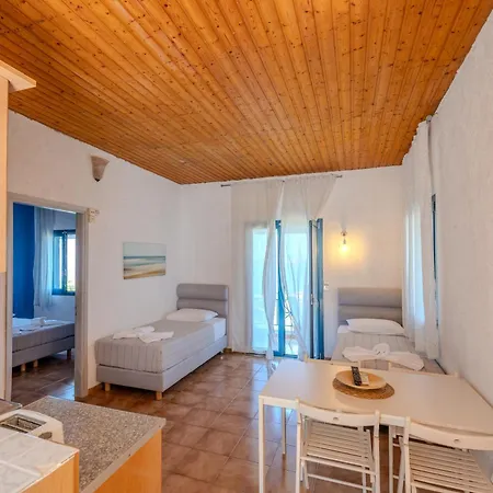 מלון דירות Metaxatos