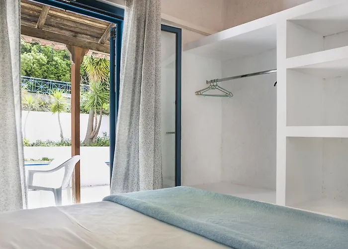 Metaxatos מלון דירות 4*