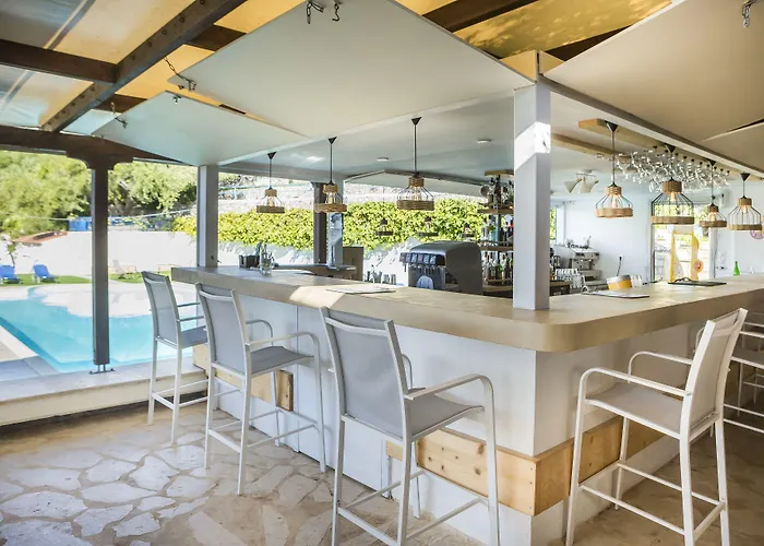 מלון דירות Metaxatos