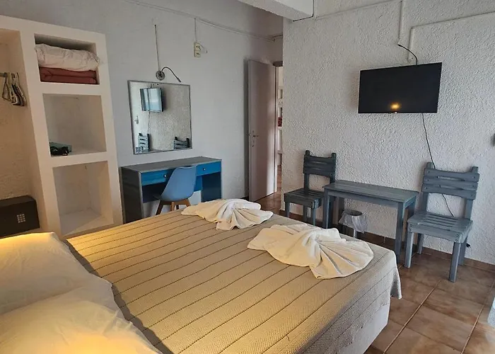 Apartmanhotel Metaxatos 4*