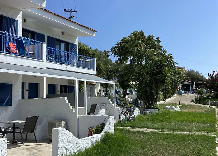 Apartmanhotel Metaxatos 4*